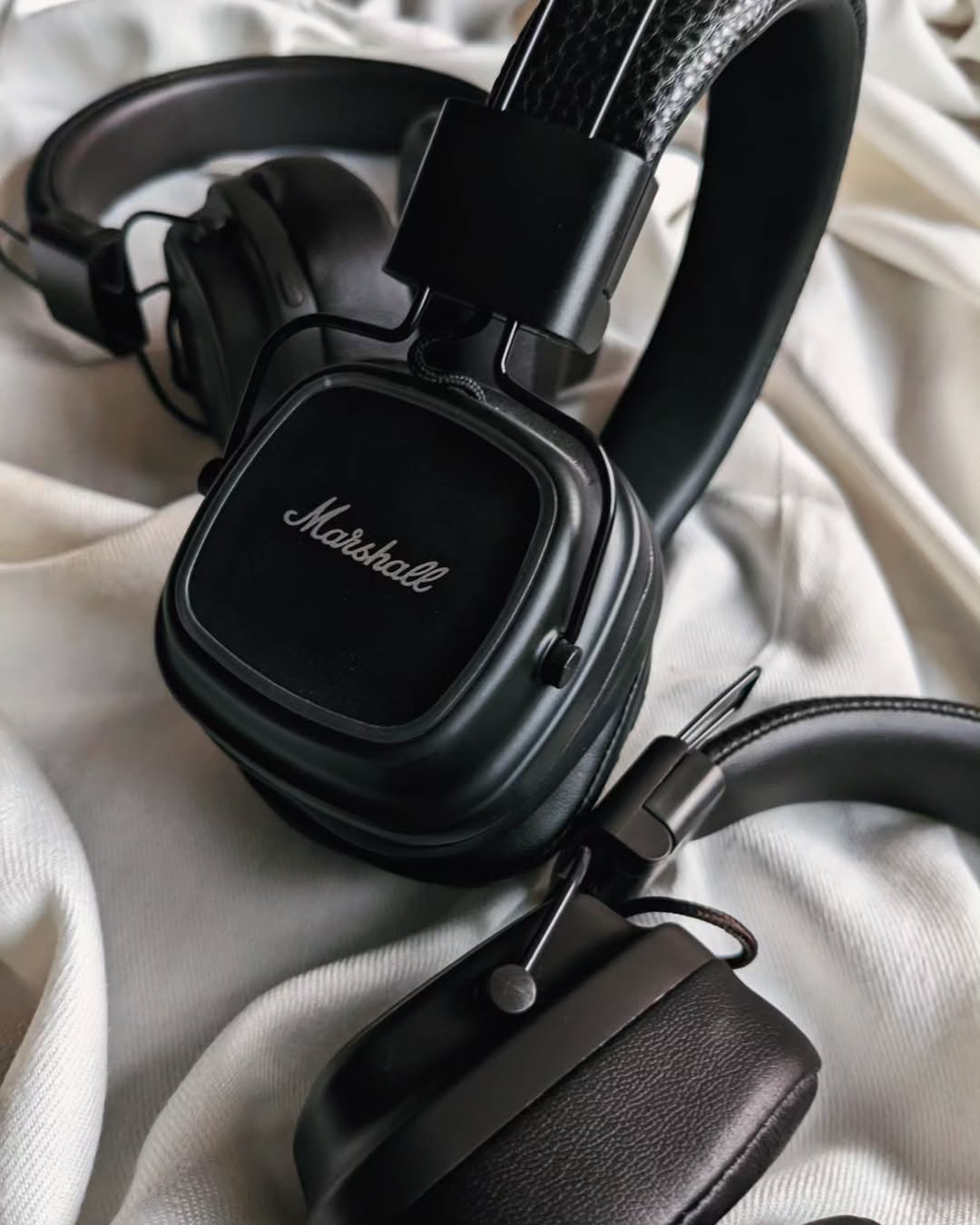 Marshall major IV wireless headphones