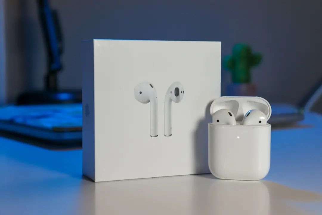 Apple Airpods 2 simple