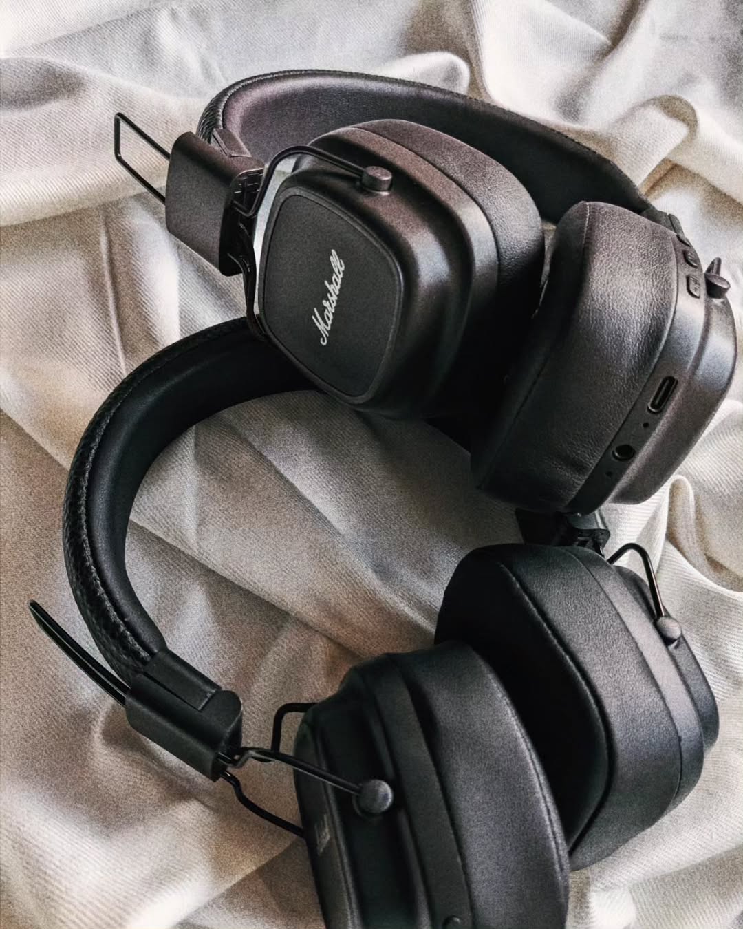 Marshall major IV wireless headphones