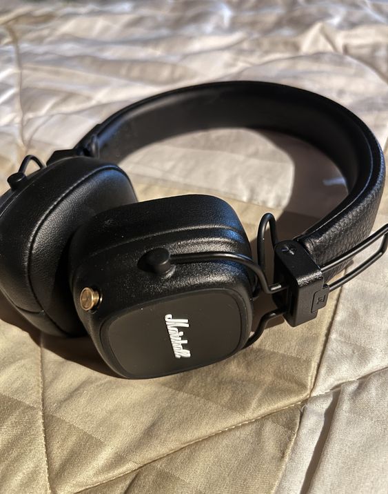 Marshall major IV wireless headphones