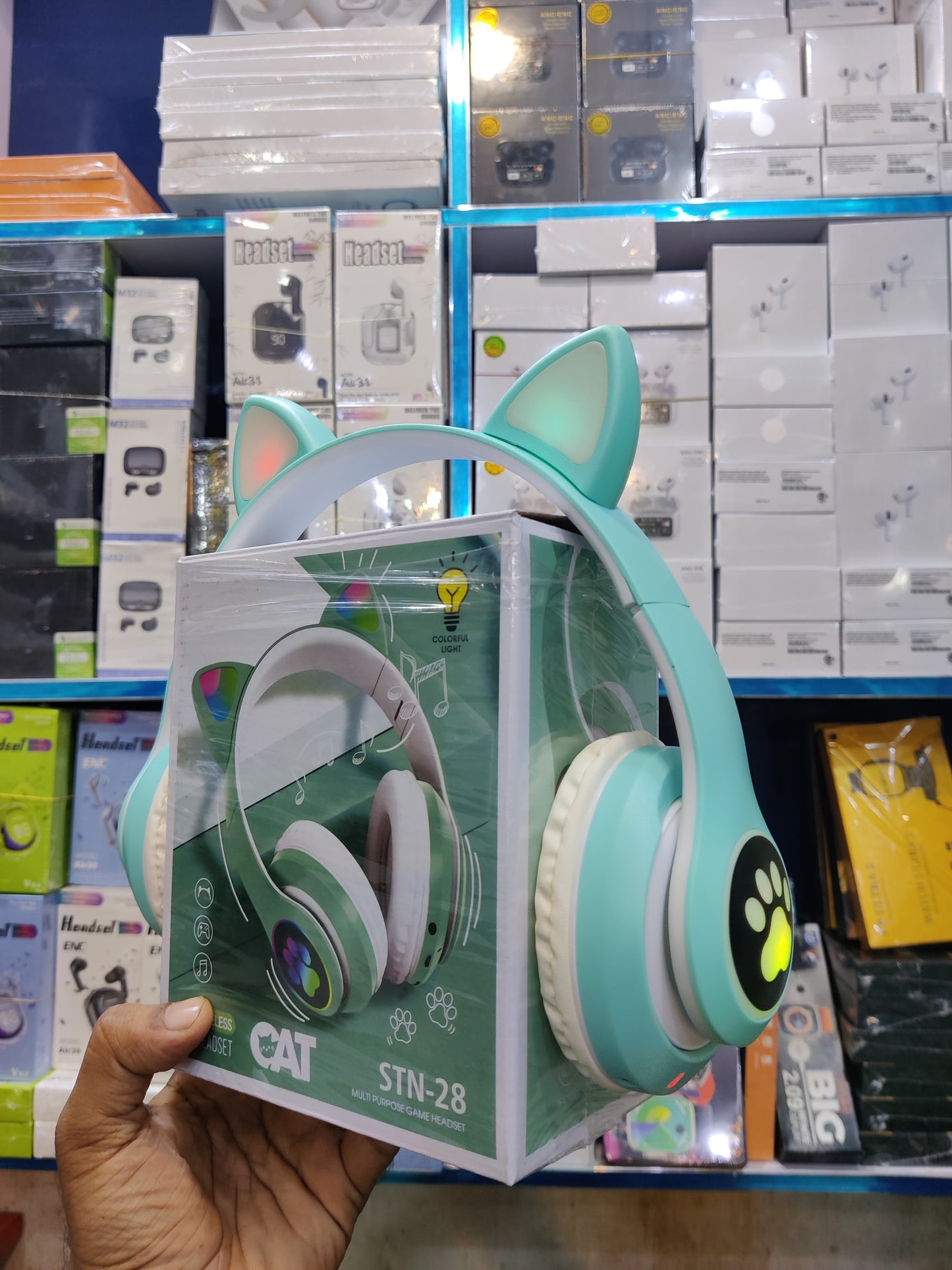 P39 Bluetooth Cat headphones