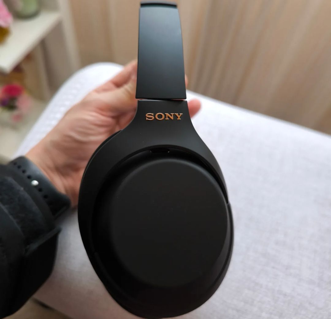 Sony WH-1000XM4 original imported headphones