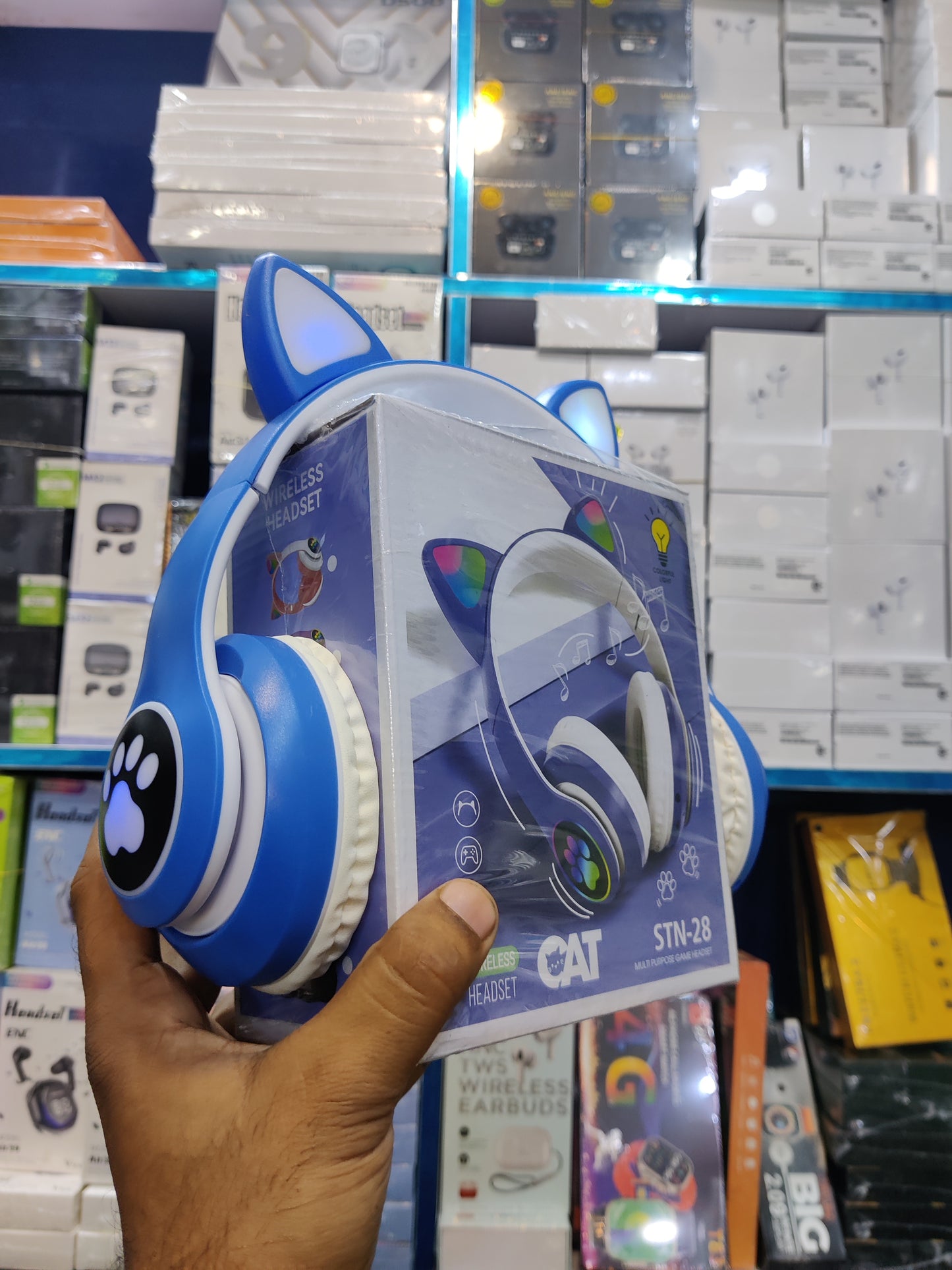 P39 Bluetooth Cat headphones